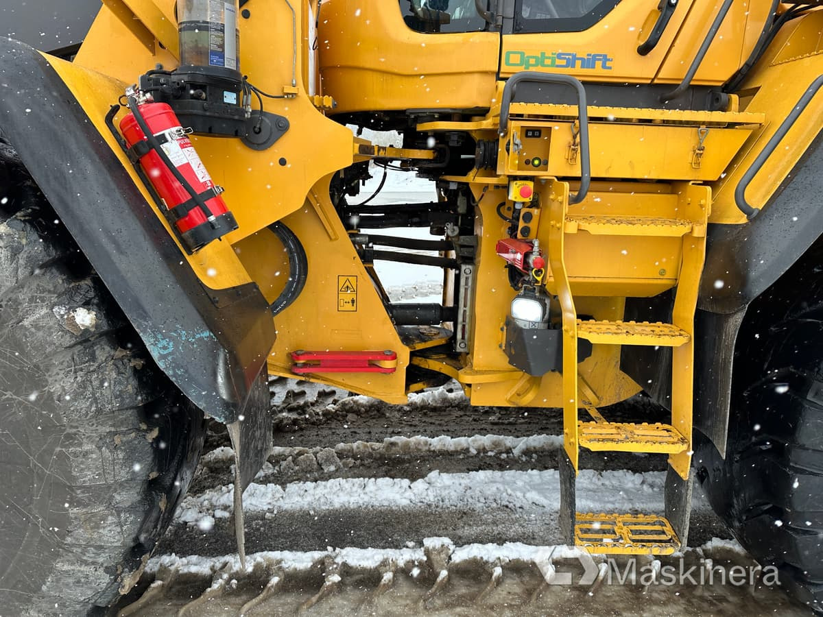 اللودر بعجل Hjullastare Volvo L180H: صور 15 اللودر بعجل Hjullastare Volvo L180H: صور 15