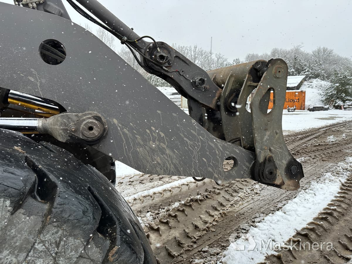 اللودر بعجل Hjullastare Volvo L180H: صور 45 اللودر بعجل Hjullastare Volvo L180H: صور 45