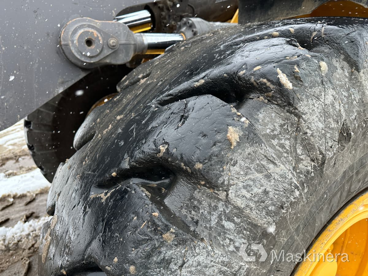 اللودر بعجل Hjullastare Volvo L180H: صور 12 اللودر بعجل Hjullastare Volvo L180H: صور 12