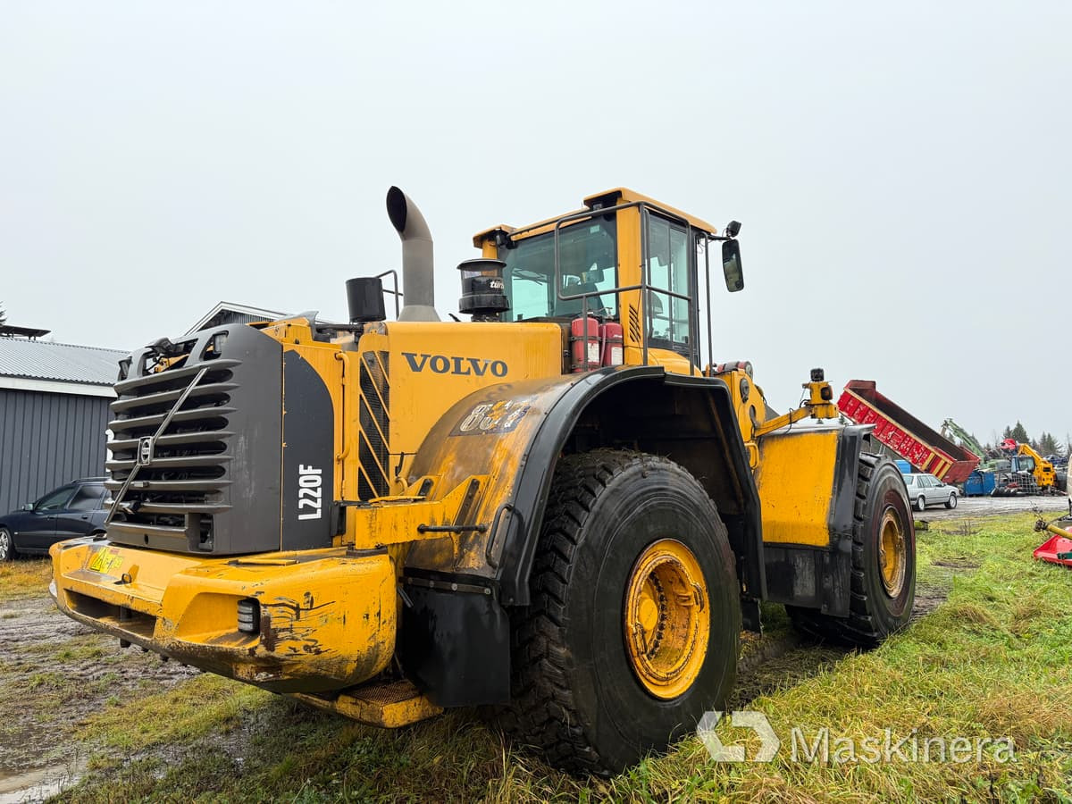 Hjullastare Volvo L220F & Lastarskopa - اللودر بعجل: صور 5 Hjullastare Volvo L220F & Lastarskopa - اللودر بعجل: صور 5