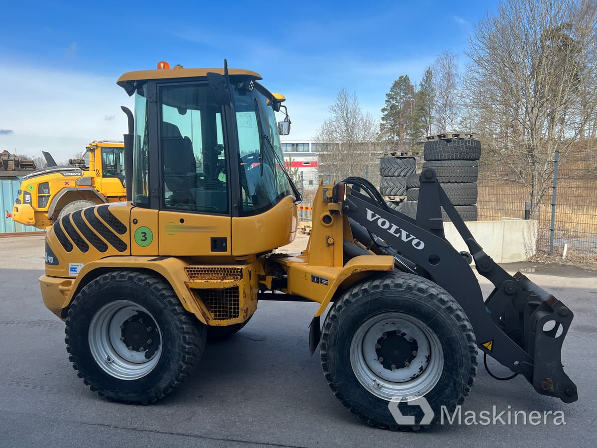 Hjullastare Volvo L35B - اللودر بعجل: صور 4 Hjullastare Volvo L35B - اللودر بعجل: صور 4