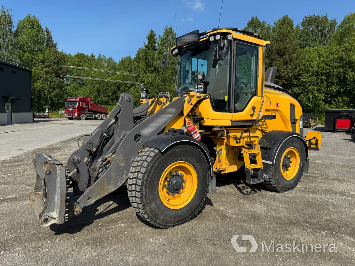 Hjullastare Volvo L60H Light duty - اللودر بعجل: صور 1 Hjullastare Volvo L60H Light duty - اللودر بعجل: صور 1