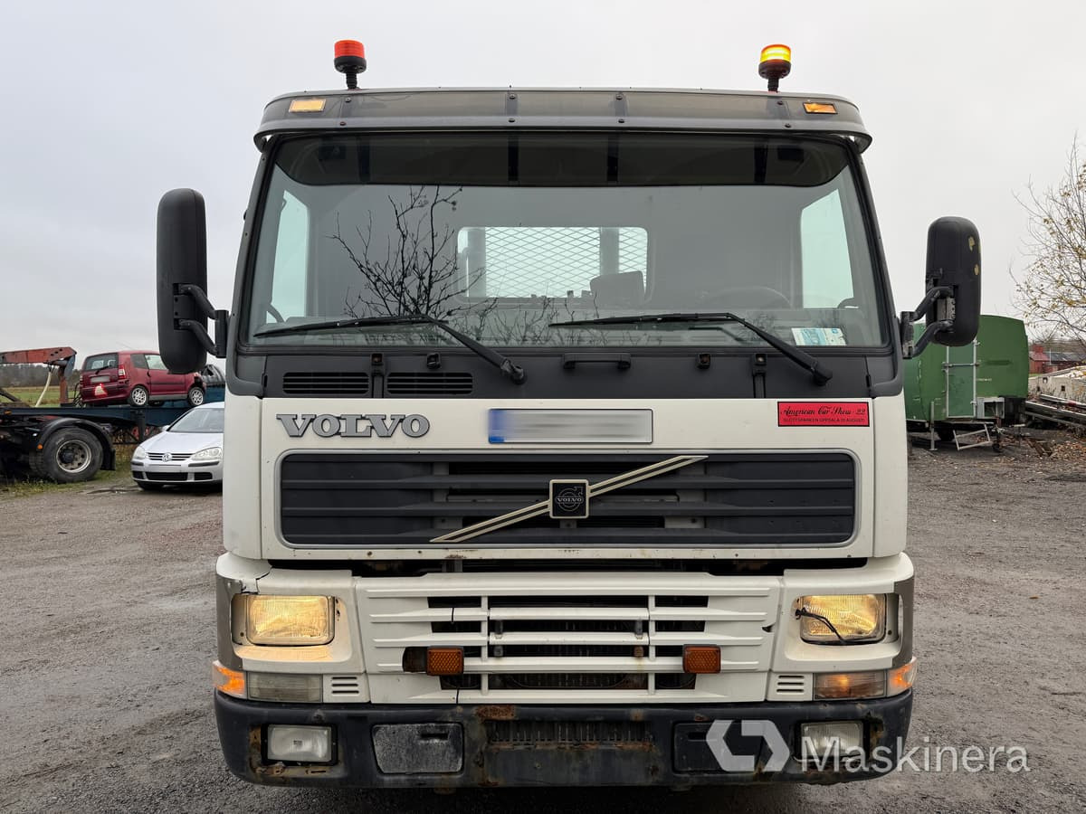 Lastväxlare Volvo FM12 6X2 - شاحنة ذات الخطاف: صور 2 Lastväxlare Volvo FM12 6X2 - شاحنة ذات الخطاف: صور 2