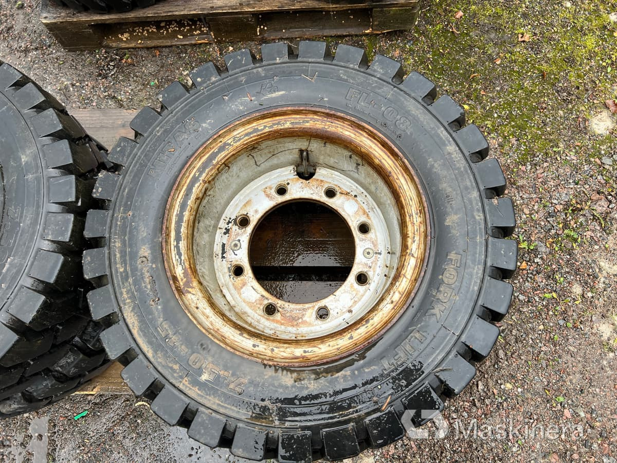 Mitas FL-08 Twindäck på fälg Mitas 7,50-15, 4 st - عجلات - آلات البناء: صور 2 Mitas FL-08 Twindäck på fälg Mitas 7,50-15, 4 st - عجلات - آلات البناء: صور 2