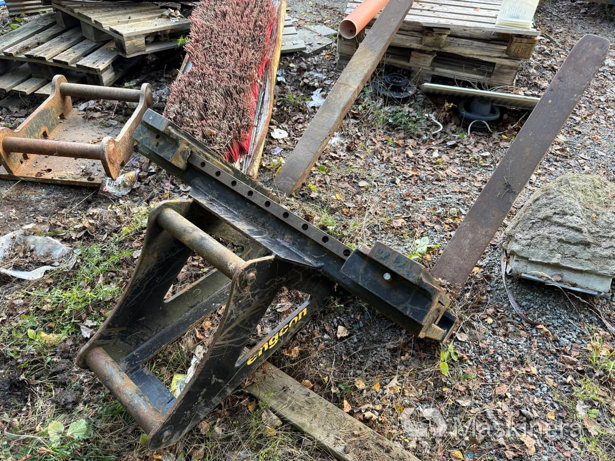 Pallgafflar/Gaffelställ S60 Engcon - شوكات: صور 4 Pallgafflar/Gaffelställ S60 Engcon - شوكات: صور 4