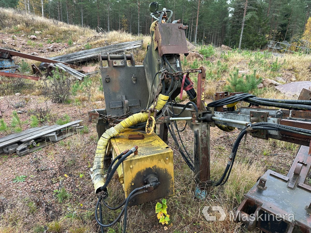 Pallmatare för grävmaskin B20 - ملحقات - آلات البناء: صور 4 Pallmatare för grävmaskin B20 - ملحقات - آلات البناء: صور 4