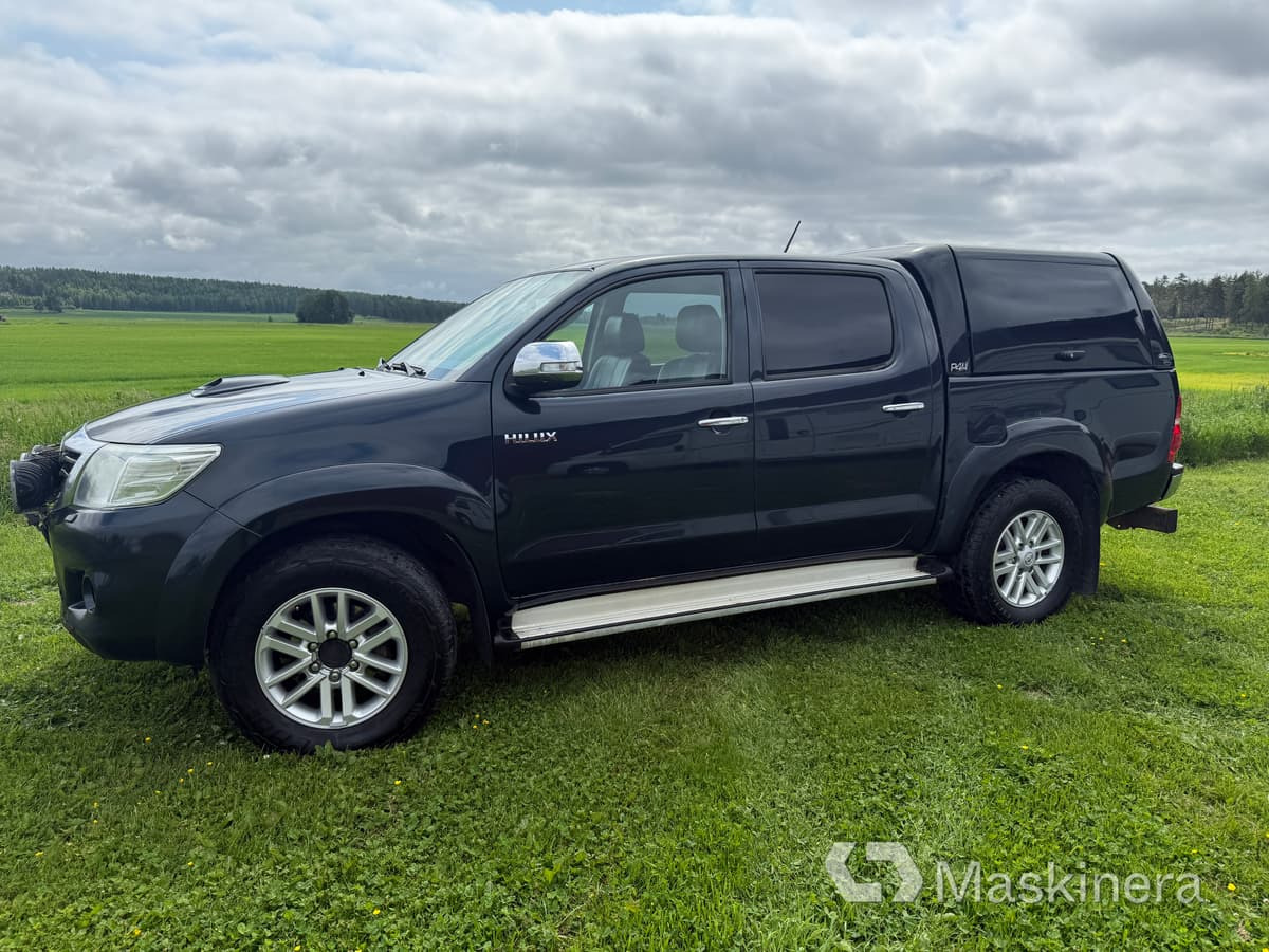 فان Pickup Toyota Hilux Dubbelhytt 3.0 D 4x4: صور 1