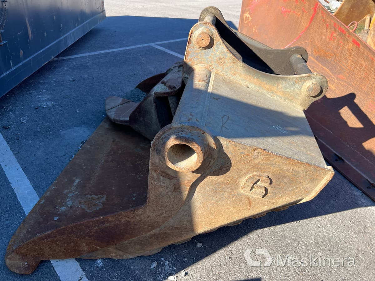 Planeringsskopa Götene S70 - بكت حفار: صور 4 Planeringsskopa Götene S70 - بكت حفار: صور 4