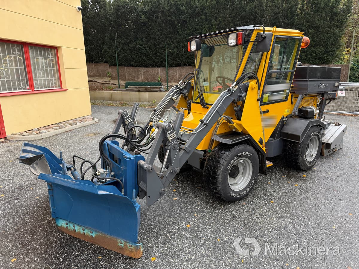 Redskapsbärare Wille 345 med snöutrustning - جرافة ثلج: صور 1 Redskapsbärare Wille 345 med snöutrustning - جرافة ثلج: صور 1