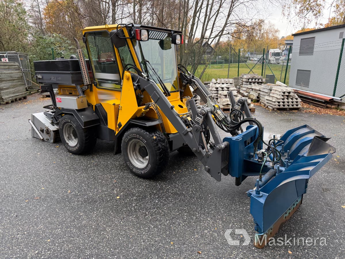 Redskapsbärare Wille 345 med snöutrustning - جرافة ثلج: صور 3 Redskapsbärare Wille 345 med snöutrustning - جرافة ثلج: صور 3