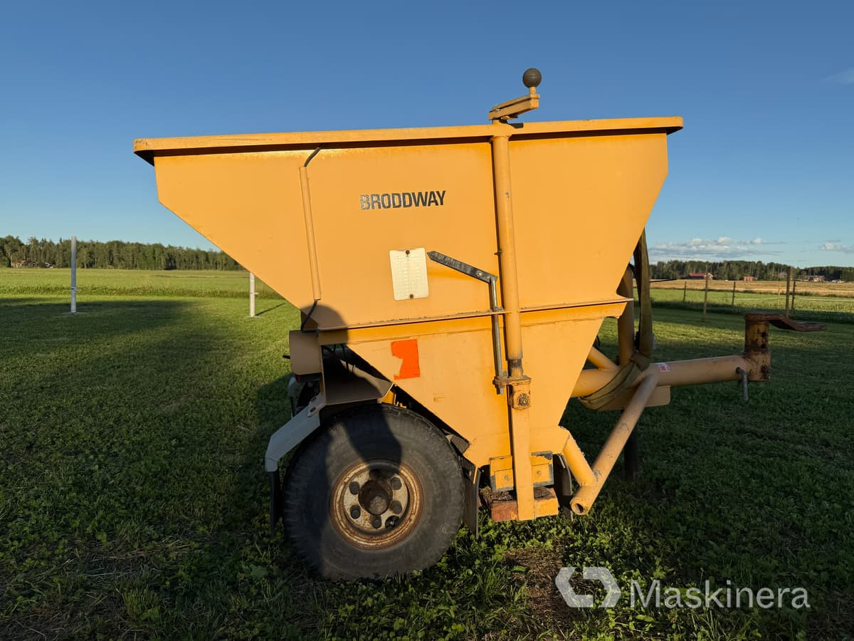 Sandspridare Broddway T12EU - الرمال مفرشة: صور 4 Sandspridare Broddway T12EU - الرمال مفرشة: صور 4