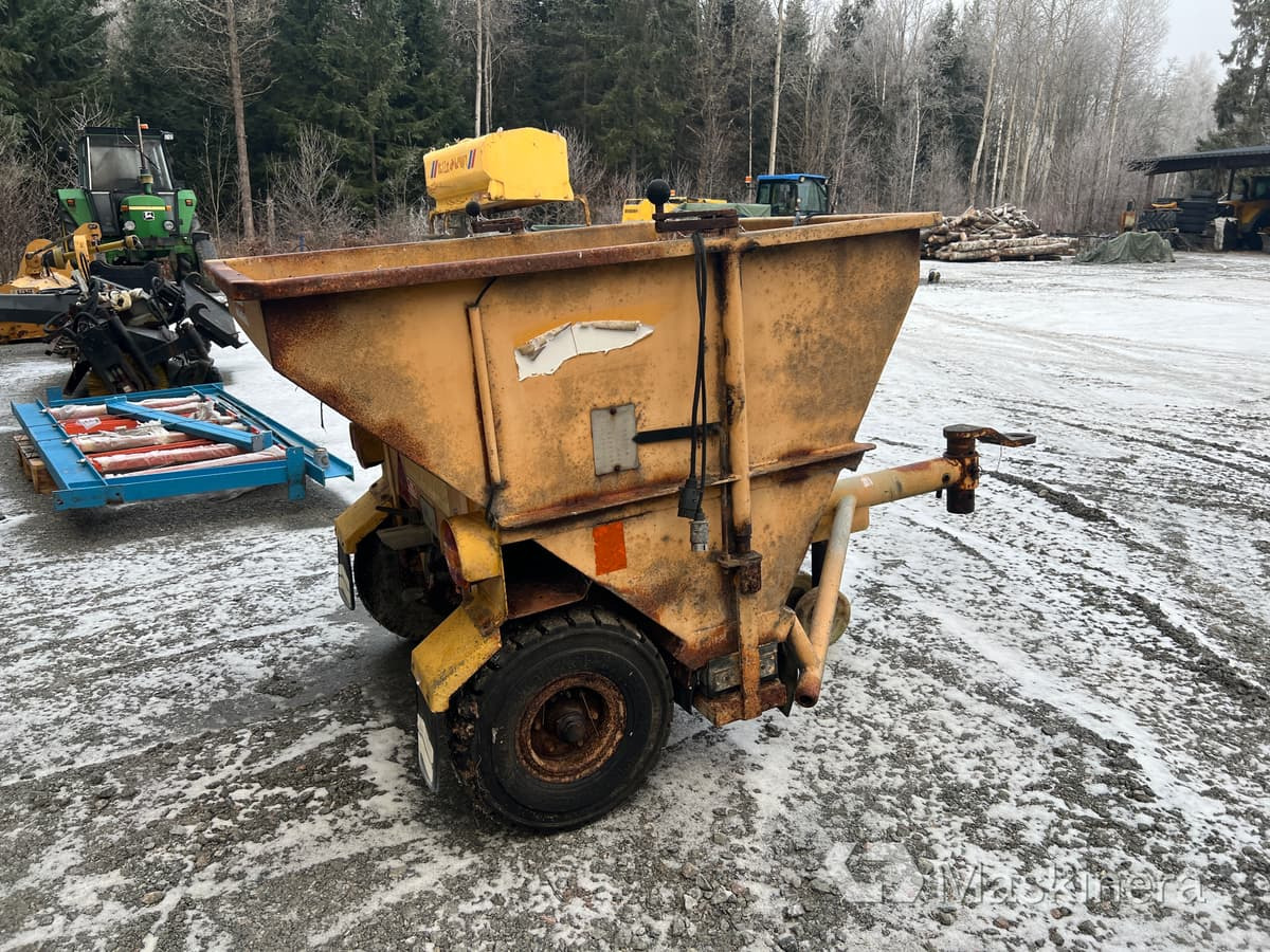 Sandspridare Friggeåkers Verkstäder T12EU - الرمال مفرشة: صور 5 Sandspridare Friggeåkers Verkstäder T12EU - الرمال مفرشة: صور 5
