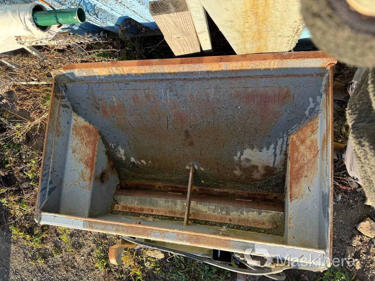 Sandspridarskopa Snowstar HK400 Trima / Lilla kramerfästet - الرمال مفرشة: صور 4 Sandspridarskopa Snowstar HK400 Trima / Lilla kramerfästet - الرمال مفرشة: صور 4