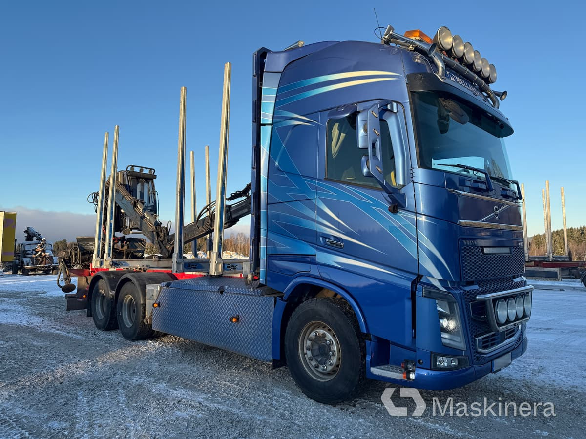 Timmerbil Volvo FH16 - شاحنة قطع الأشجار: صور 1 Timmerbil Volvo FH16 - شاحنة قطع الأشجار: صور 1