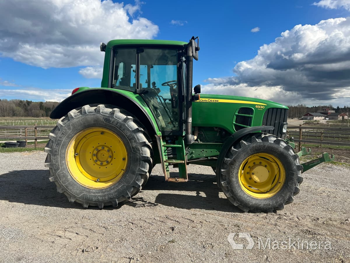 Traktor John Deere 6930 Premium med frontlyft - جرار: صور 4 Traktor John Deere 6930 Premium med frontlyft - جرار: صور 4