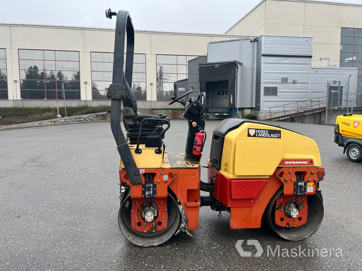 Vält Dynapac CC1100 - مدحلة الأسفلت: صور 4 Vält Dynapac CC1100 - مدحلة الأسفلت: صور 4