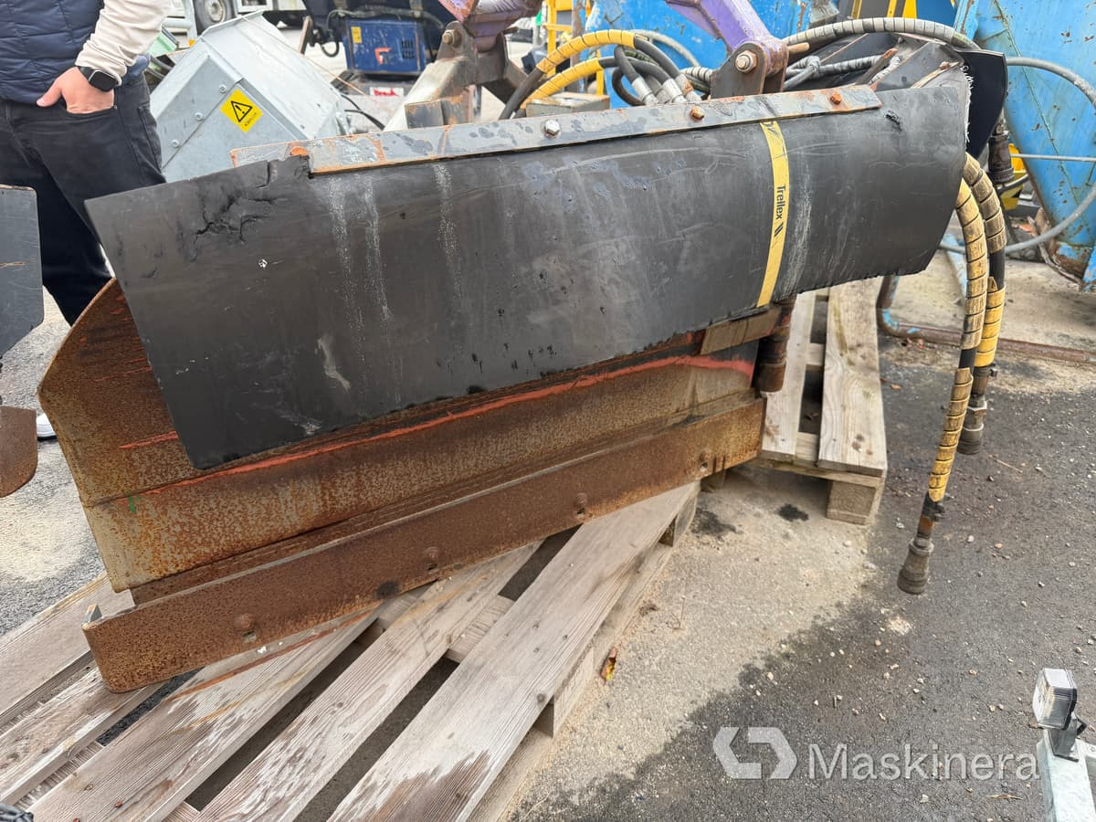 Vikplog Holms KHV-240 Trima fäste - كاسحة ثلوج: صور 2 Vikplog Holms KHV-240 Trima fäste - كاسحة ثلوج: صور 2