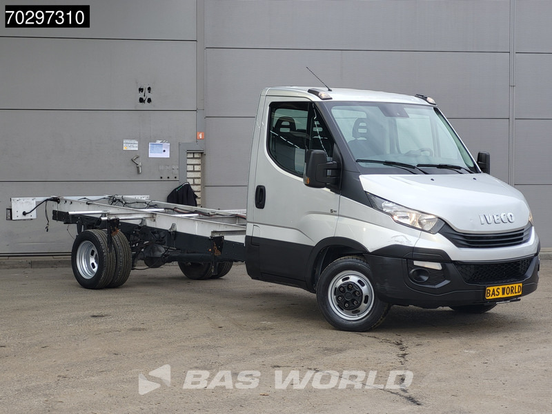 Iveco Daily 35C16 Chassis Cabine 410WB Dubbellucht 160PK Airco Cruise Euro6 Fahrgestell Cruise control - الشاحنات الصغيرة: صور 3 Iveco Daily 35C16 Chassis Cabine 410WB Dubbellucht 160PK Airco Cruise Euro6 Fahrgestell Cruise control - الشاحنات الصغيرة: صور 3