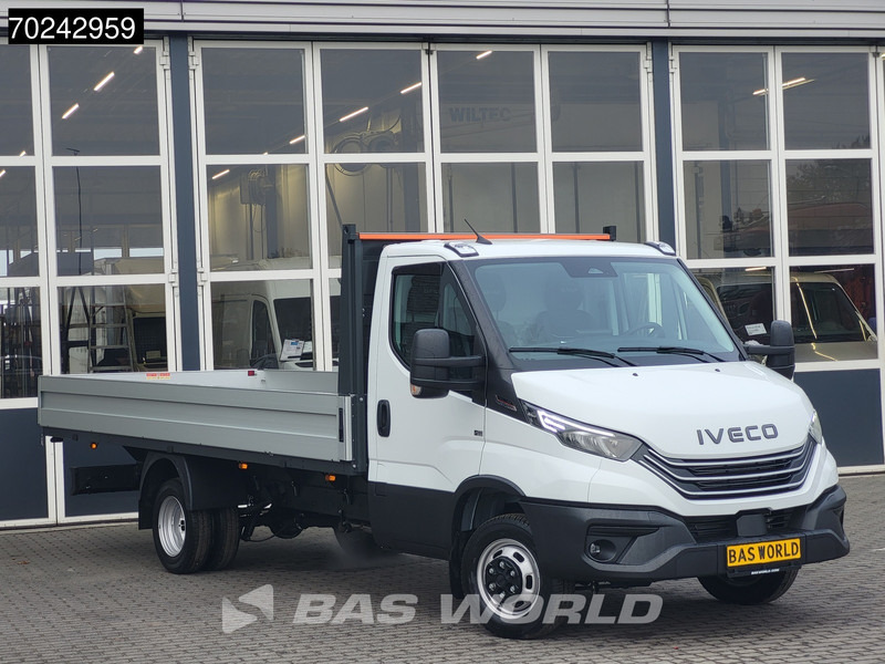Iveco Daily 35C18 3.0L Automaat Nwe model 2025 Open laadbak Navi ACC LED 3,5T Trekvermogen Pritsche Pickup Airco - الشاحنات الصغيرة المسطحة: صور 3 Iveco Daily 35C18 3.0L Automaat Nwe model 2025 Open laadbak Navi ACC LED 3,5T Trekvermogen Pritsche Pickup Airco - الشاحنات الصغيرة المسطحة: صور 3