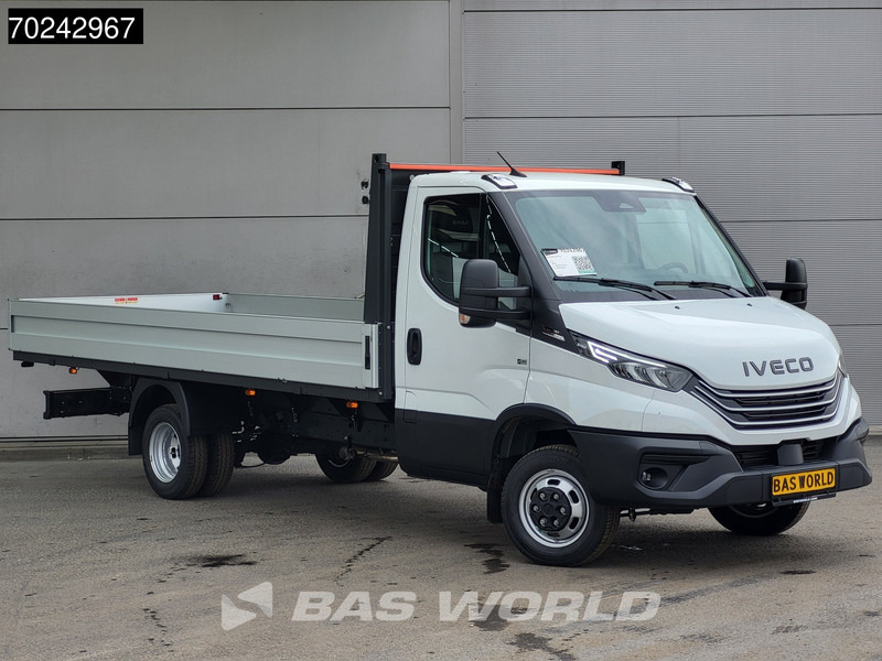 Iveco Daily 35C18 3.0L Automaat Nwe model 2025 Open laadbak Navi ACC LED 3,5T Trekvermogen Pritsche Pickup Airco - الشاحنات الصغيرة المسطحة: صور 3 Iveco Daily 35C18 3.0L Automaat Nwe model 2025 Open laadbak Navi ACC LED 3,5T Trekvermogen Pritsche Pickup Airco - الشاحنات الصغيرة المسطحة: صور 3