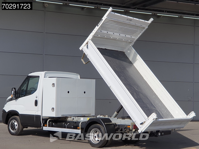 Iveco Daily 35C18 3.0L Automaat Open Laadbak met Kist Dubbellucht 3,5t Trekhaak Airco Euro6 Pritsche Pickup Open Box 2m3 Airco Trekhaak Crui - الشاحنات الصغيرة المسطحة: صور 2 Iveco Daily 35C18 3.0L Automaat Open Laadbak met Kist Dubbellucht 3,5t Trekhaak Airco Euro6 Pritsche Pickup Open Box 2m3 Airco Trekhaak Crui - الشاحنات الصغيرة المسطحة: صور 2