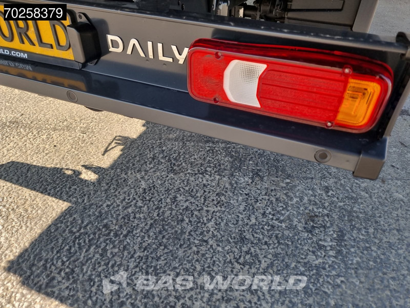 Iveco Daily 35C21 3.0L Black Edition Automaat 210PK 2025-Model Open laadbak Dubbellucht CarPlay ACC LED 3,5T Trekvermogen Euro6 Pritsche Pic - الشاحنات الصغيرة المسطحة: صور 2 Iveco Daily 35C21 3.0L Black Edition Automaat 210PK 2025-Model Open laadbak Dubbellucht CarPlay ACC LED 3,5T Trekvermogen Euro6 Pritsche Pic - الشاحنات الصغيرة المسطحة: صور 2