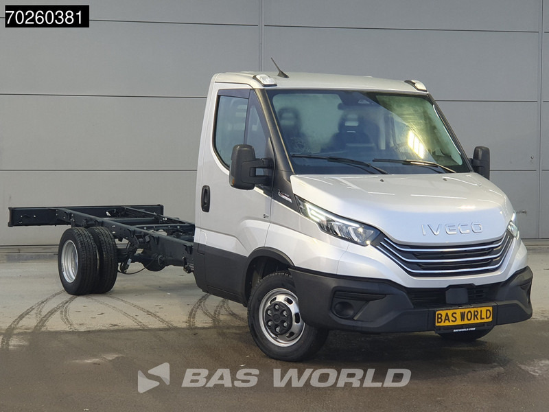Iveco Daily 35C21 Automaat 410wb Dubbellucht 2025model Chassis Cabine ACC Fahrgestell Airco - الشاحنات الصغيرة: صور 2 Iveco Daily 35C21 Automaat 410wb Dubbellucht 2025model Chassis Cabine ACC Fahrgestell Airco - الشاحنات الصغيرة: صور 2