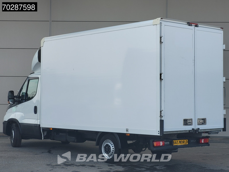 Iveco Daily 35S16 Automaat Bakwagen Achterdeuren 160PK Airco Camera Euro6 Meubelbak Koffer 21m3 Airco - الشاحنات الصغيرة صندوق مغلق: صور 2 Iveco Daily 35S16 Automaat Bakwagen Achterdeuren 160PK Airco Camera Euro6 Meubelbak Koffer 21m3 Airco - الشاحنات الصغيرة صندوق مغلق: صور 2