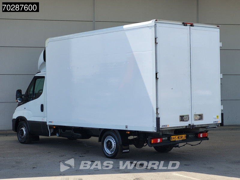 Iveco Daily 35S16 Automaat Bakwagen Achterdeuren 160PK Airco Camera Euro6 Meubelbak Koffer 21m3 Airco - الشاحنات الصغيرة صندوق مغلق: صور 2 Iveco Daily 35S16 Automaat Bakwagen Achterdeuren 160PK Airco Camera Euro6 Meubelbak Koffer 21m3 Airco - الشاحنات الصغيرة صندوق مغلق: صور 2