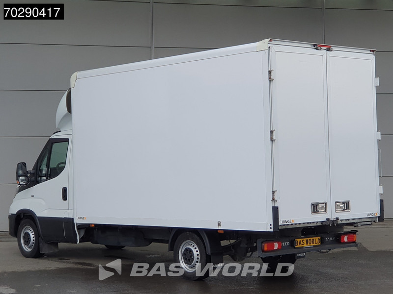 Iveco Daily 35S16 Automaat Bakwagen Achterdeuren 160PK Airco Camera Euro6 Meubelbak Koffer 21m3 Airco - الشاحنات الصغيرة صندوق مغلق: صور 2 Iveco Daily 35S16 Automaat Bakwagen Achterdeuren 160PK Airco Camera Euro6 Meubelbak Koffer 21m3 Airco - الشاحنات الصغيرة صندوق مغلق: صور 2