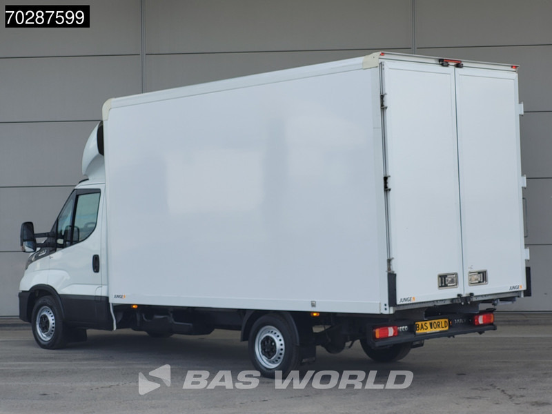 Iveco Daily 35S16 Automaat Bakwagen Achterdeuren Airco Camera Euro6 Meubelbak Koffer 21m3 Airco - الشاحنات الصغيرة صندوق مغلق: صور 2 Iveco Daily 35S16 Automaat Bakwagen Achterdeuren Airco Camera Euro6 Meubelbak Koffer 21m3 Airco - الشاحنات الصغيرة صندوق مغلق: صور 2
