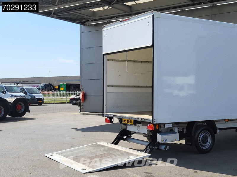 Mercedes-Benz Sprinter 317 CDI Automaat Bakwagen Laadklep Camera Airco Koffer Meubelbak 21m3 Airco - الشاحنات الصغيرة صندوق مغلق: صور 5 Mercedes-Benz Sprinter 317 CDI Automaat Bakwagen Laadklep Camera Airco Koffer Meubelbak 21m3 Airco - الشاحنات الصغيرة صندوق مغلق: صور 5