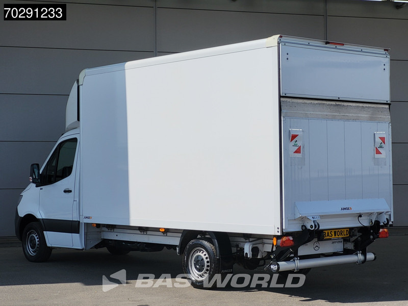 Mercedes-Benz Sprinter 317 CDI Automaat Bakwagen Laadklep Camera Airco Koffer Meubelbak 21m3 Airco - الشاحنات الصغيرة صندوق مغلق: صور 2 Mercedes-Benz Sprinter 317 CDI Automaat Bakwagen Laadklep Camera Airco Koffer Meubelbak 21m3 Airco - الشاحنات الصغيرة صندوق مغلق: صور 2