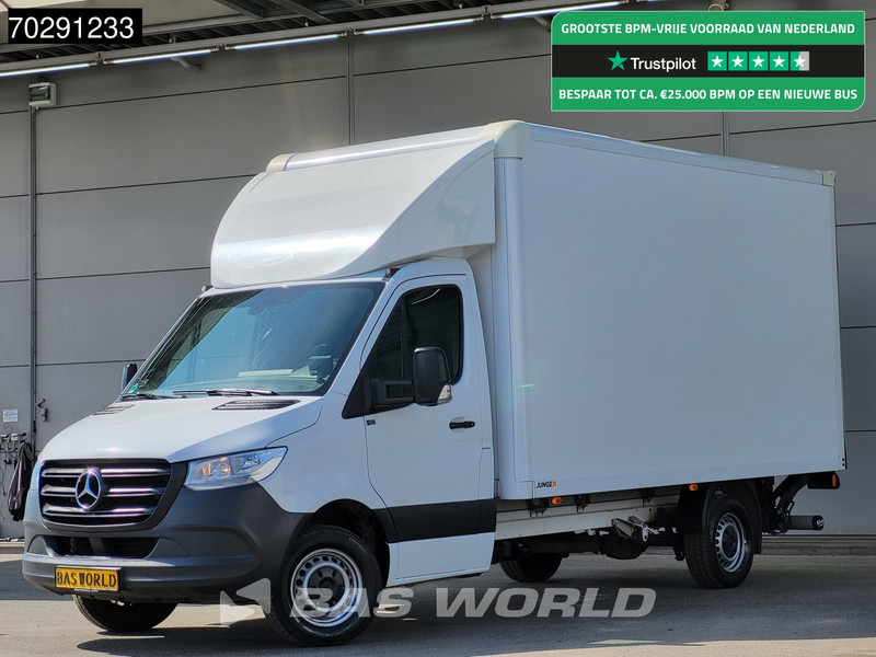 Mercedes-Benz Sprinter 317 CDI Automaat Bakwagen Laadklep Camera Airco Koffer Meubelbak 21m3 Airco - الشاحنات الصغيرة صندوق مغلق: صور 1 Mercedes-Benz Sprinter 317 CDI Automaat Bakwagen Laadklep Camera Airco Koffer Meubelbak 21m3 Airco - الشاحنات الصغيرة صندوق مغلق: صور 1