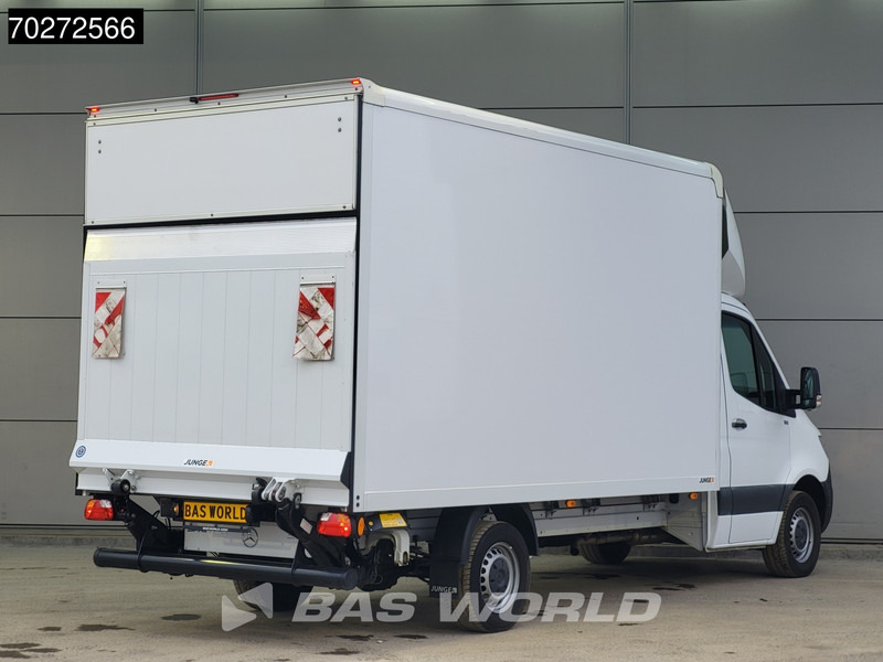 Mercedes-Benz Sprinter 317 CDI Bakwagen Automaat Laadklep Camera Meubelbak Koffer LBW 20m3 Airco - الشاحنات الصغيرة صندوق مغلق: صور 5 Mercedes-Benz Sprinter 317 CDI Bakwagen Automaat Laadklep Camera Meubelbak Koffer LBW 20m3 Airco - الشاحنات الصغيرة صندوق مغلق: صور 5