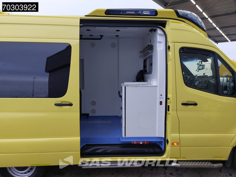 تأجير Mercedes-Benz Sprinter 319 CDI 3.0L V6 Ambulance 190PK L2H2 LED Airco Cruise Camera MBUX CarPlay Euro6 Krankenwagen Rettungswagen L2 8m3 Airco Cruise c Mercedes-Benz Sprinter 319 CDI 3.0L V6 Ambulance 190PK L2H2 LED Airco Cruise Camera MBUX CarPlay Euro6 Krankenwagen Rettungswagen L2 8m3 Airco Cruise c: صور 8