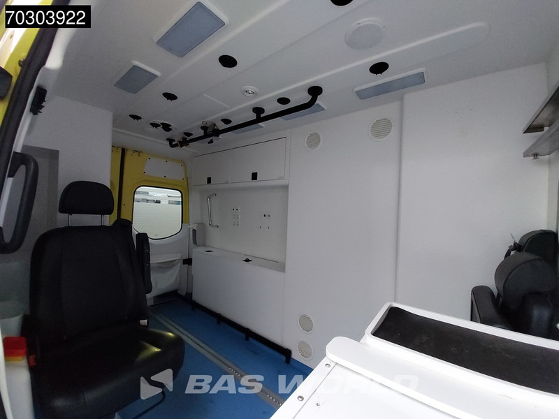 تأجير Mercedes-Benz Sprinter 319 CDI 3.0L V6 Ambulance 190PK L2H2 LED Airco Cruise Camera MBUX CarPlay Euro6 Krankenwagen Rettungswagen L2 8m3 Airco Cruise c Mercedes-Benz Sprinter 319 CDI 3.0L V6 Ambulance 190PK L2H2 LED Airco Cruise Camera MBUX CarPlay Euro6 Krankenwagen Rettungswagen L2 8m3 Airco Cruise c: صور 17