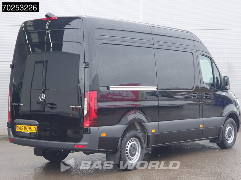 Mercedes-Benz Sprinter 319 CDI Automaat L2H2 model 2025 Camera MBUX LED Airco Cruise 11m3 Airco Cruise control - فان: صور 5 Mercedes-Benz Sprinter 319 CDI Automaat L2H2 model 2025 Camera MBUX LED Airco Cruise 11m3 Airco Cruise control - فان: صور 5