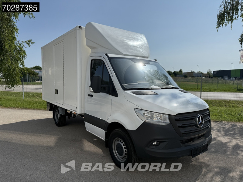 Mercedes-Benz Sprinter 317 CDI Laadklep Zijdeur Bakwagen Airco Cruise MBUX CarPlay D'Hollandia Euro6 Meubelbak Koffer 15m3 A/C Cruise control - الشاحنات الصغيرة صندوق مغلق: صور 3 Mercedes-Benz Sprinter 317 CDI Laadklep Zijdeur Bakwagen Airco Cruise MBUX CarPlay D'Hollandia Euro6 Meubelbak Koffer 15m3 A/C Cruise control - الشاحنات الصغيرة صندوق مغلق: صور 3