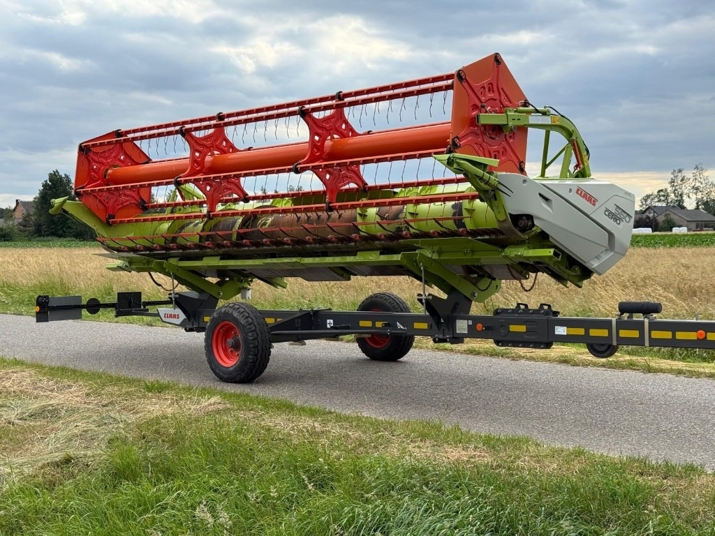 Claas 560 Cerio - معدات آلة حصاد: صور 1 Claas 560 Cerio - معدات آلة حصاد: صور 1