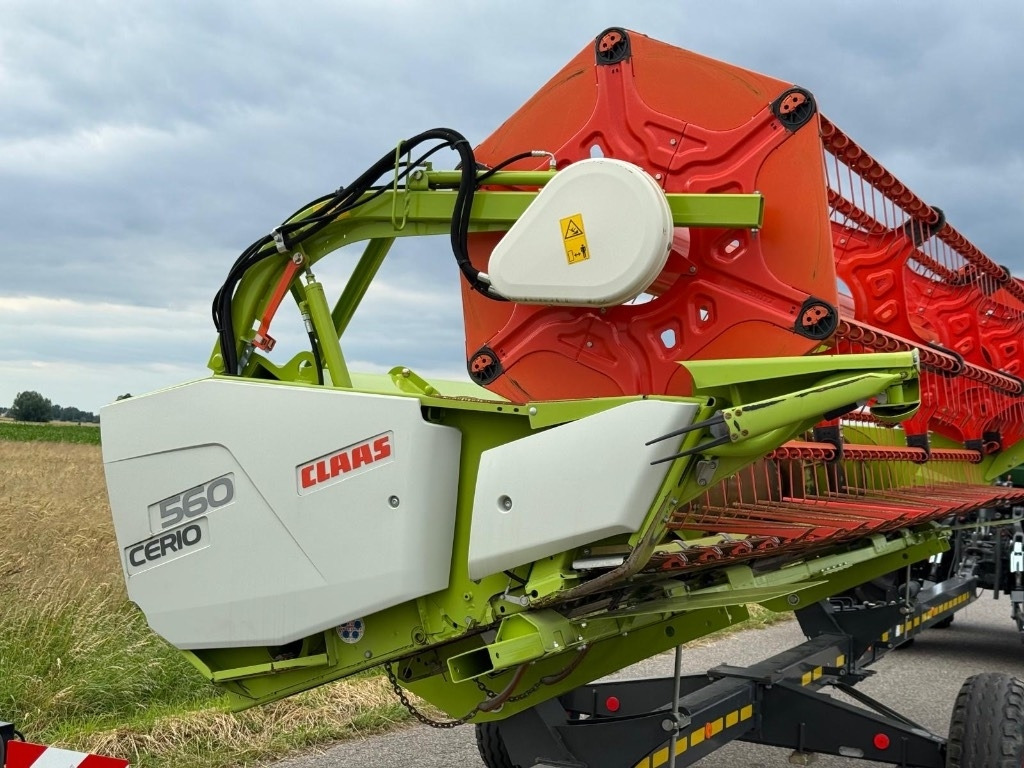 Claas 560 Cerio - معدات آلة حصاد: صور 4 Claas 560 Cerio - معدات آلة حصاد: صور 4