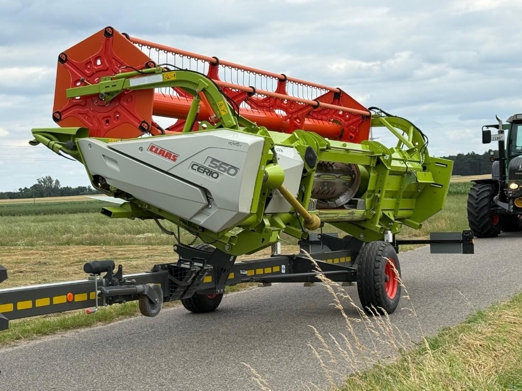 Claas 560 Cerio - معدات آلة حصاد: صور 3 Claas 560 Cerio - معدات آلة حصاد: صور 3