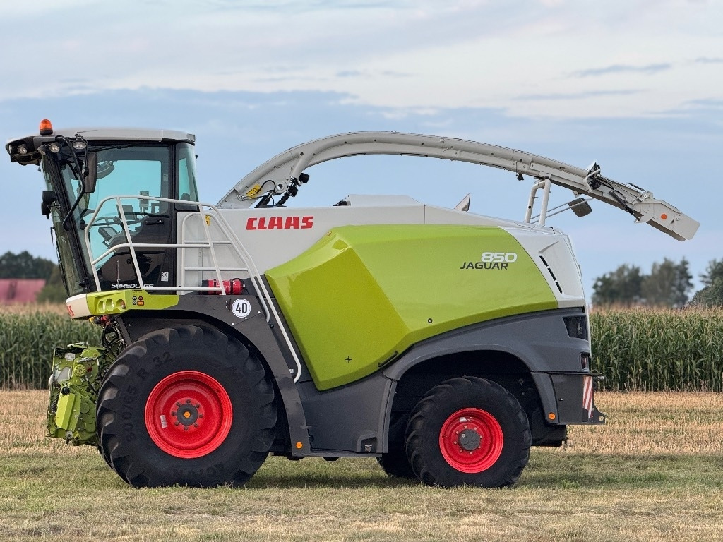 Claas Jaguar 850 Allrad - حصادة الأعلاف: صور 5 Claas Jaguar 850 Allrad - حصادة الأعلاف: صور 5