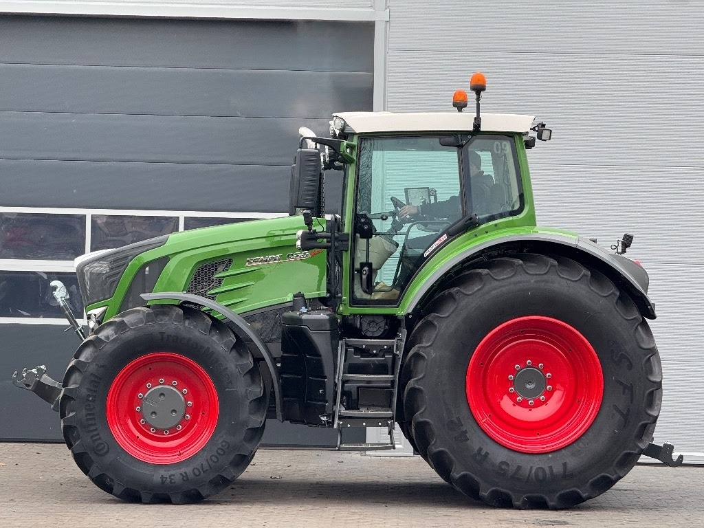 Fendt 930 Vario S4 Profi Plus - جرار: صور 3 Fendt 930 Vario S4 Profi Plus - جرار: صور 3