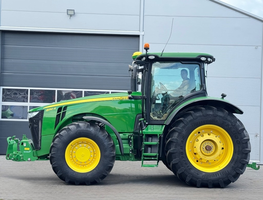 John Deere 8310 R - جرار: صور 4 John Deere 8310 R - جرار: صور 4