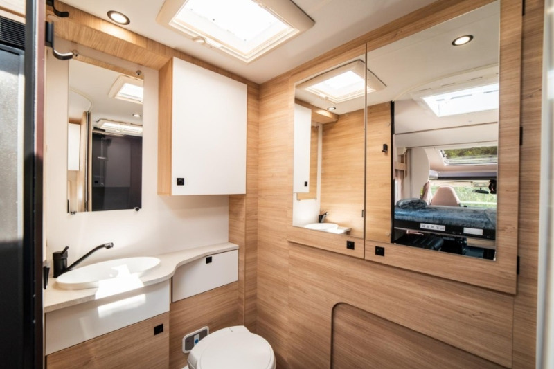 موتر هوم شبه متكامل جديد Chausson 640 Ultimate Line: صور 10