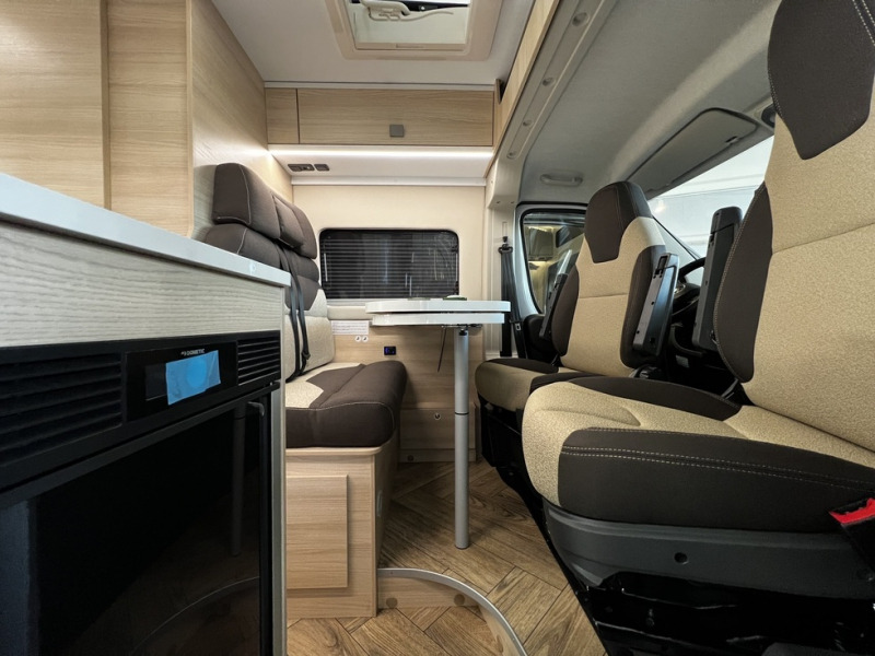 Chausson V594S First Line - كرفان فان: صور 2 Chausson V594S First Line - كرفان فان: صور 2