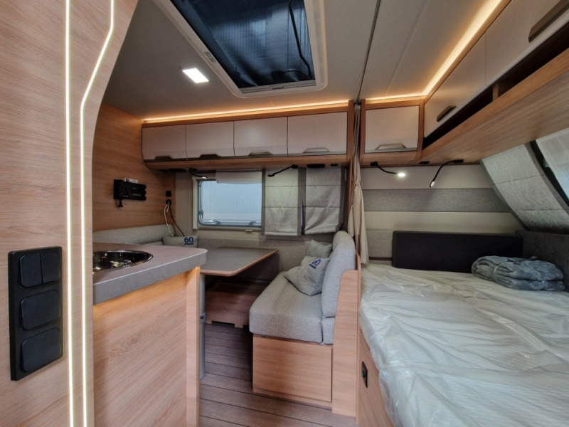 Knaus Sudwind 500 QDK 60° Years - كرفان سحب: صور 3 Knaus Sudwind 500 QDK 60° Years - كرفان سحب: صور 3
