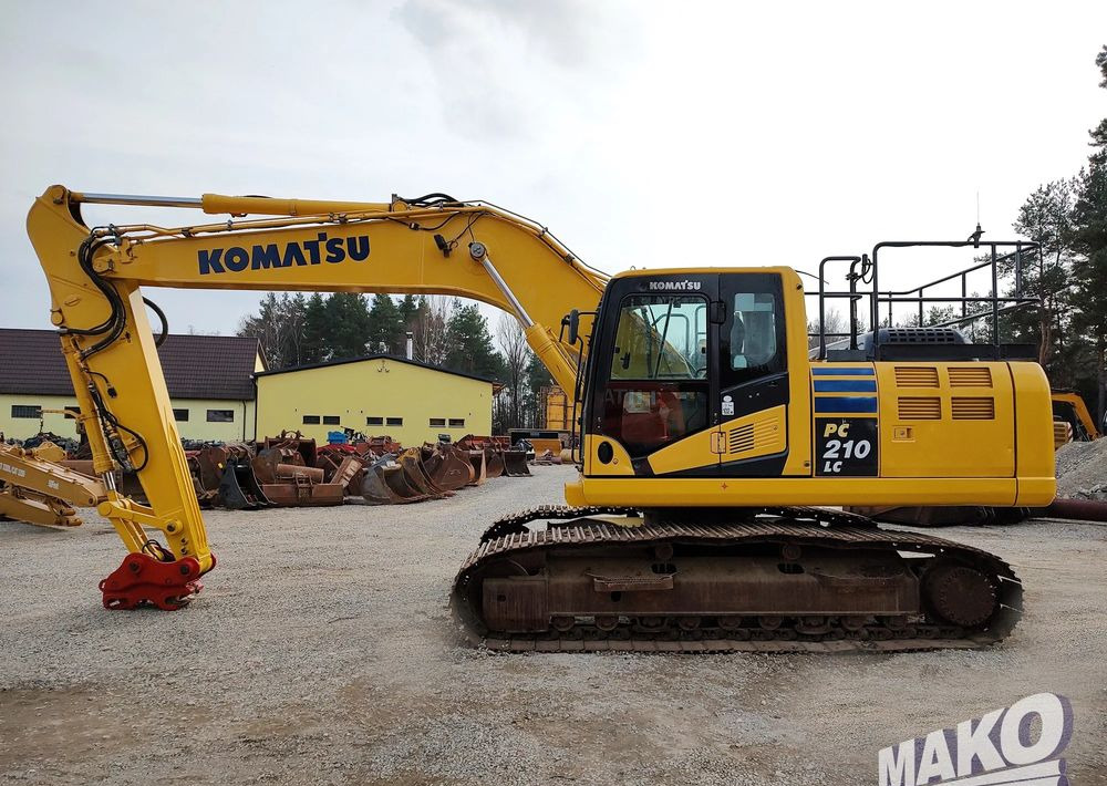 Komatsu PC210 LC-10 - حفارات زحافة: صور 1 Komatsu PC210 LC-10 - حفارات زحافة: صور 1