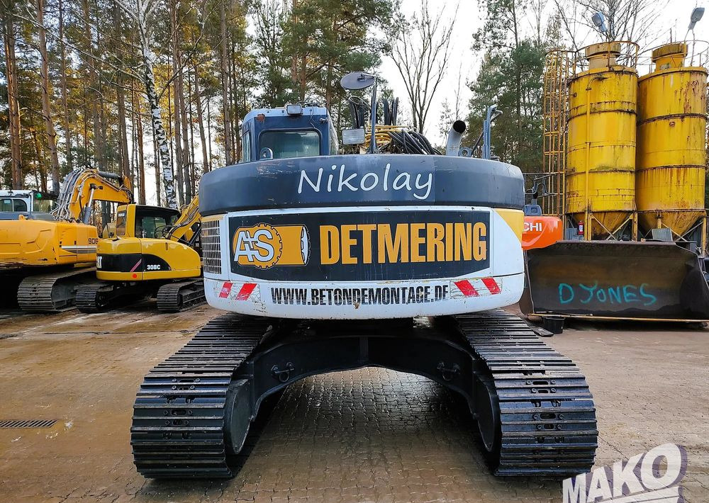 Komatsu PC228USLC-3 - حفارات زحافة: صور 3 Komatsu PC228USLC-3 - حفارات زحافة: صور 3